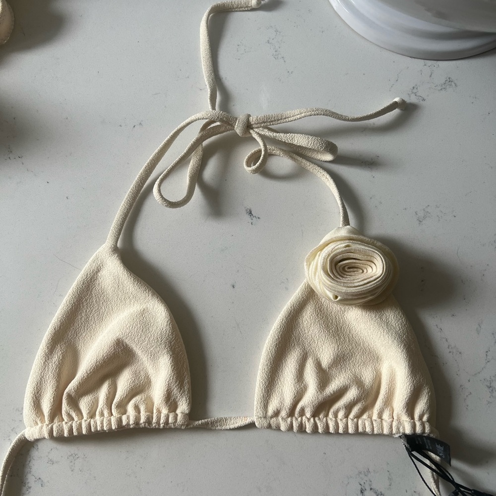 SAME Los Angeles Rosette Triangle Bikini Top